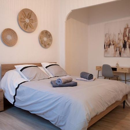 Logement De Charme En Plein Coeur D'アヴィニョン エクステリア 写真