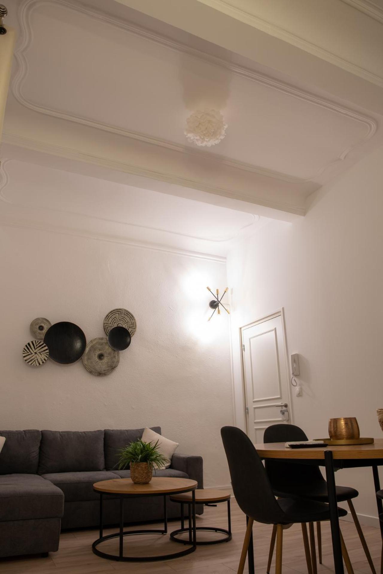 Logement De Charme En Plein Coeur D'アヴィニョン エクステリア 写真