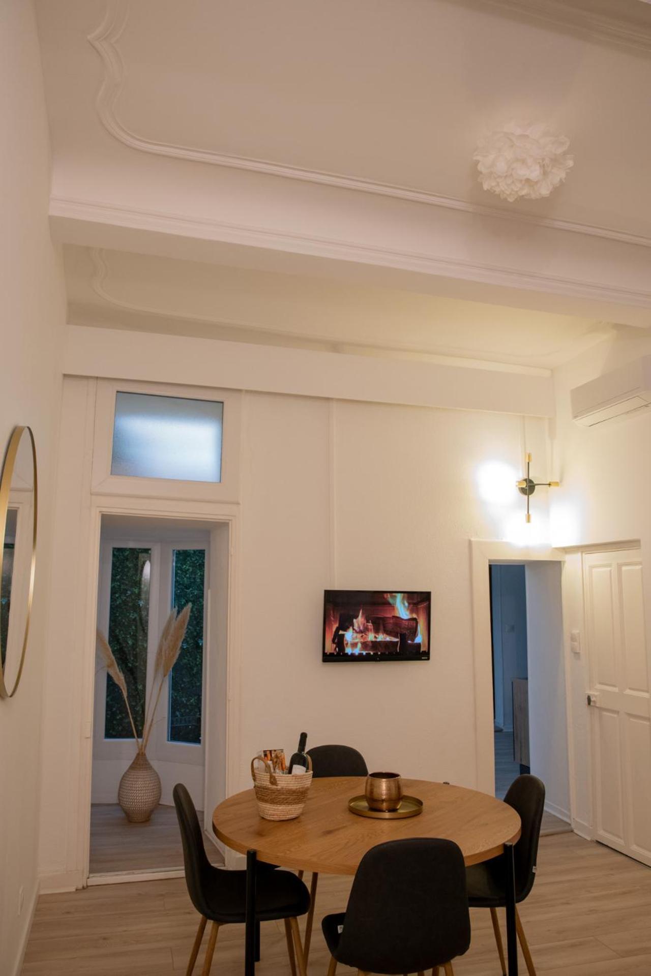 Logement De Charme En Plein Coeur D'アヴィニョン エクステリア 写真
